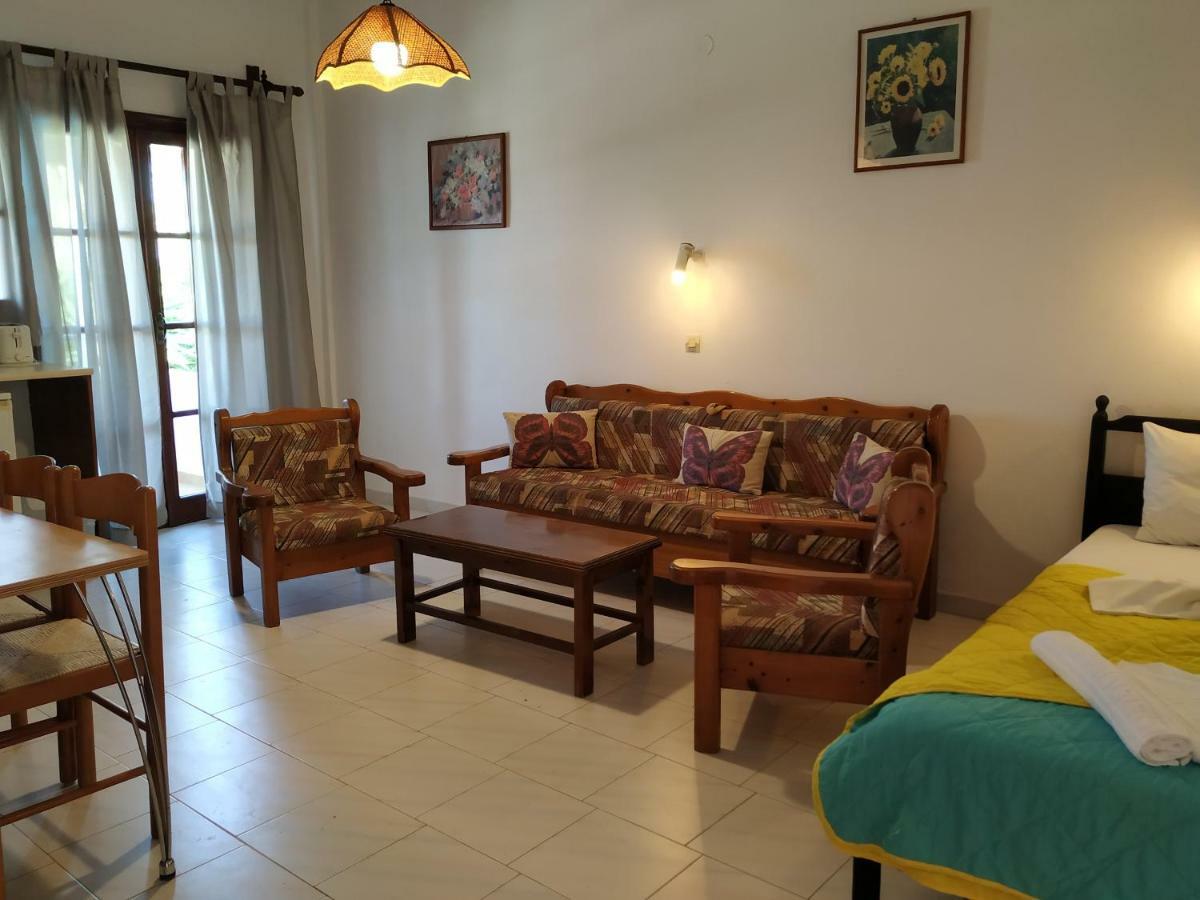 Pardalakis Studios Gerani  Ngoại thất bức ảnh