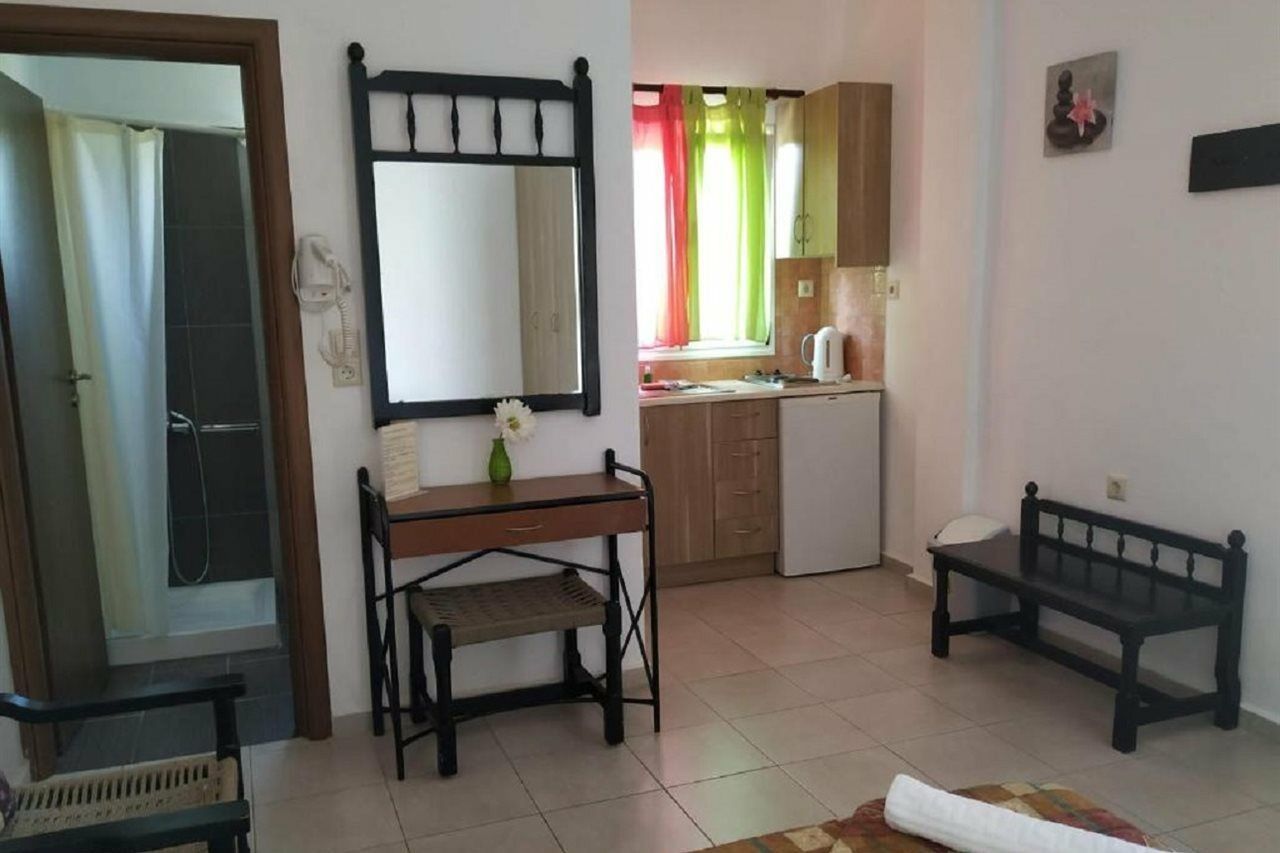 Pardalakis Studios Gerani  Ngoại thất bức ảnh